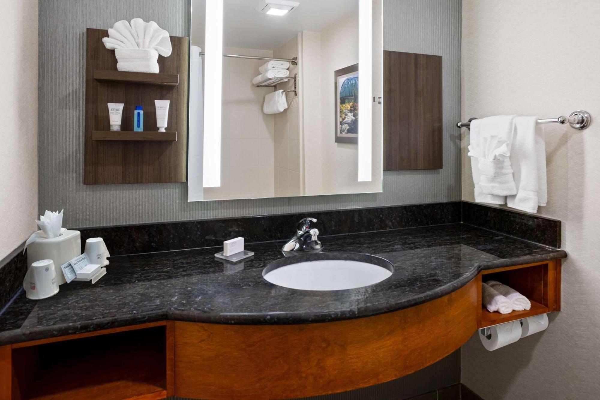 Hilton Garden Inn Milford Exterior foto